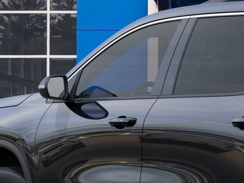 New 2026 Chevrolet Traverse LT w/ LPO, Floor Liner Package FWD image 12