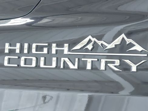 Used 2023 Chevrolet Tahoe High Country AWD/4WD image 27