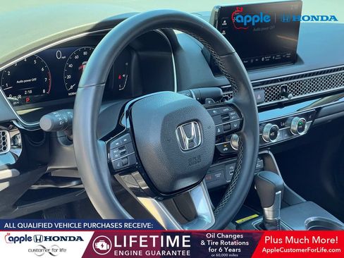 Used 2024 Honda Civic Touring image 10