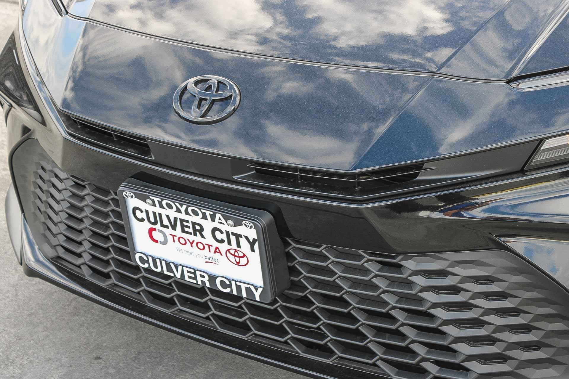 New 2026 Toyota Camry SE FWD image 6