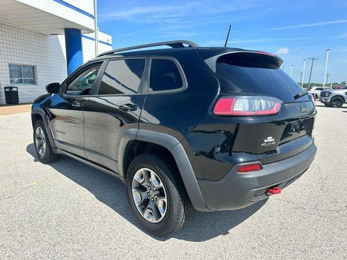 Used 2019 Jeep Cherokee Trailhawk w/ Cold Weather Group AWD/4WD image 3