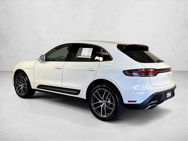 Certified 2026 Porsche Macan AWD/4WD image 3