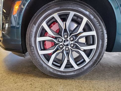 Certified 2024 Cadillac XT6 Sport w/ LPO, Floor Liner Package AWD/4WD image 9