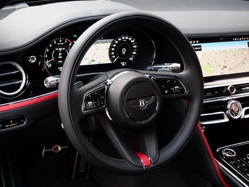 New 2025 Bentley Flying Spur Plug-In Hybrid image 9