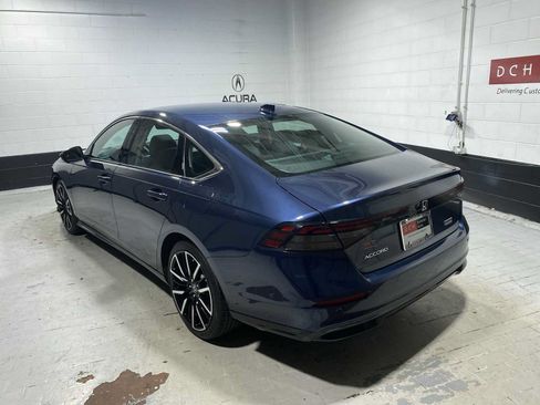 Used 2025 Honda Accord Touring image 4