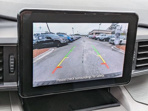 Certified 2023 Ford Explorer XLT w/ Equipment Group 202A image 25