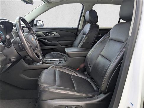 Used 2019 Chevrolet Traverse Premier FWD image 13