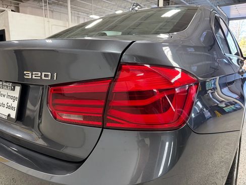 Used 2017 BMW 320i xDrive Sedan image 7