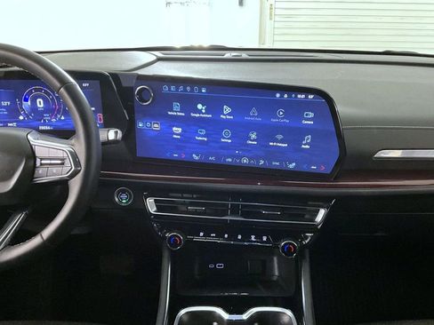 Certified 2024 Chevrolet Traverse Z71 image 12