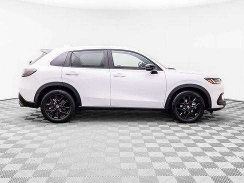 Certified 2024 Honda HR-V Sport image 8
