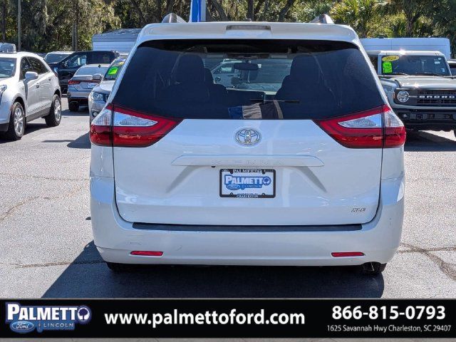 Used 2016 Toyota Sienna XLE FWD image 5