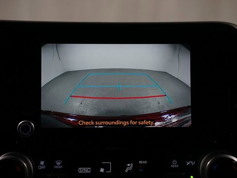 Certified 2023 Toyota Highlander XLE image 19