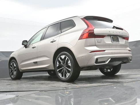 New 2026 Volvo XC60 T8 Plus w/ Protection Package Premier image 28