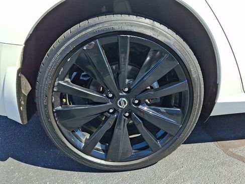 Used 2022 Nissan Altima 2.5 SR w/ Midnight Edition Package AWD/4WD image 8
