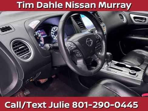 Used 2020 Nissan Pathfinder SL AWD/4WD image 16