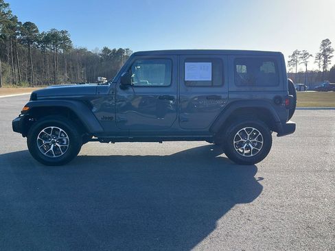 Certified 2025 Jeep Wrangler Sport S image 4