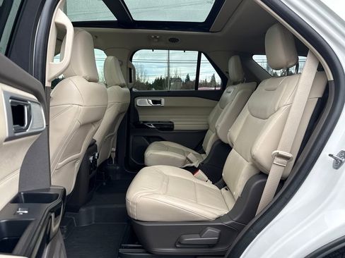 Used 2021 Ford Explorer Platinum w/ Equipment Group 601A image 27