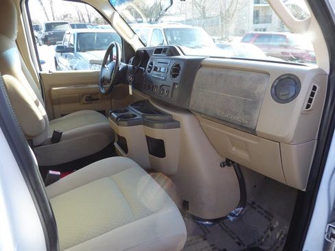 Used 2009 Ford E-350 and Econoline 350 XL image 19