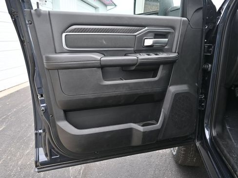 New 2026 RAM 2500 Big Horn AWD/4WD image 13