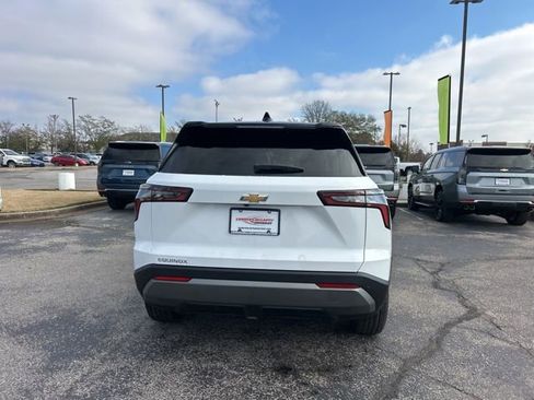 New 2026 Chevrolet Equinox LT w/ LPO, Floor Liner Package image 4