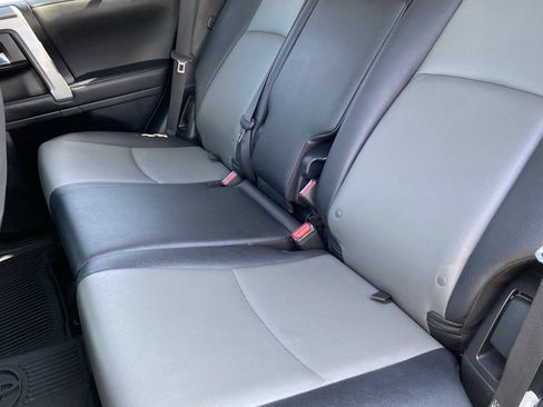 Used 2021 Toyota 4Runner SR5 Premium w/ Moonroof Package RWD image 17