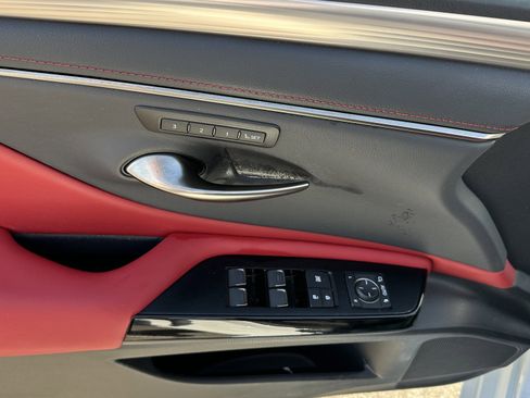 Used 2023 Lexus ES 350 F Sport w/ Accessory Package (Z2) image 2