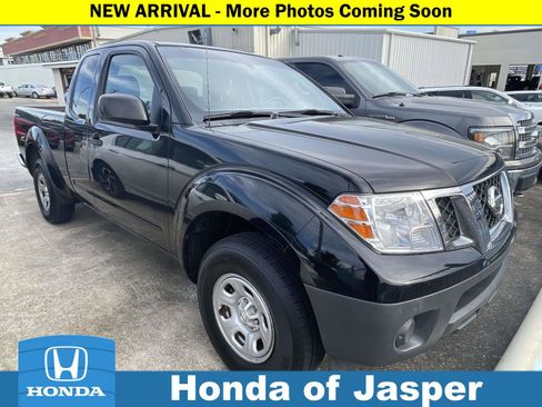 Used 2013 Nissan Frontier S image 1