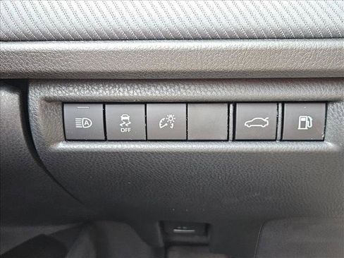 Used 2026 Toyota Camry SE w/ Multimedia Upgrade Package FWD image 15
