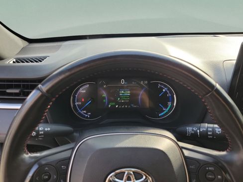 Used 2021 Toyota RAV4 SE w/ Weather & Moonroof Package AWD/4WD image 19