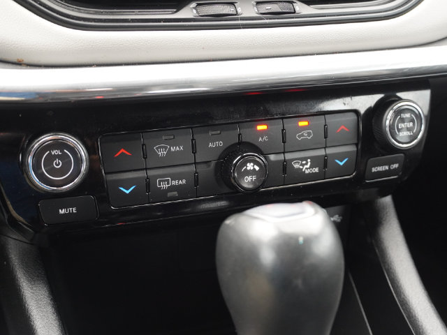 Certified 2024 Jeep Compass Limited AWD/4WD image 36