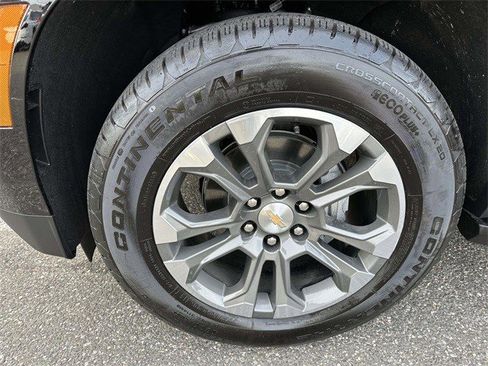 Certified 2025 Chevrolet Suburban LS w/ LPO, Dark Essentials Package image 11