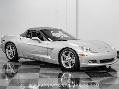 Used 2005 Chevrolet Corvette Convertible w/ Preferred Equipment Group image 14