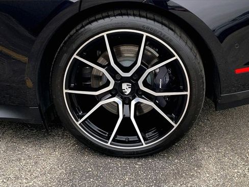 Used 2025 Porsche Taycan image 17