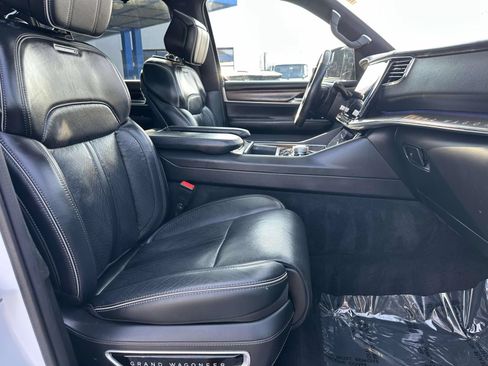 Used 2023 Jeep Grand Wagoneer L Series II AWD/4WD image 29