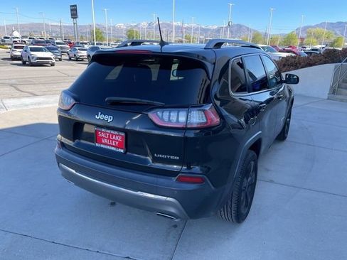 Used 2019 Jeep Cherokee Limited w/ Luxury Group FWD image 6