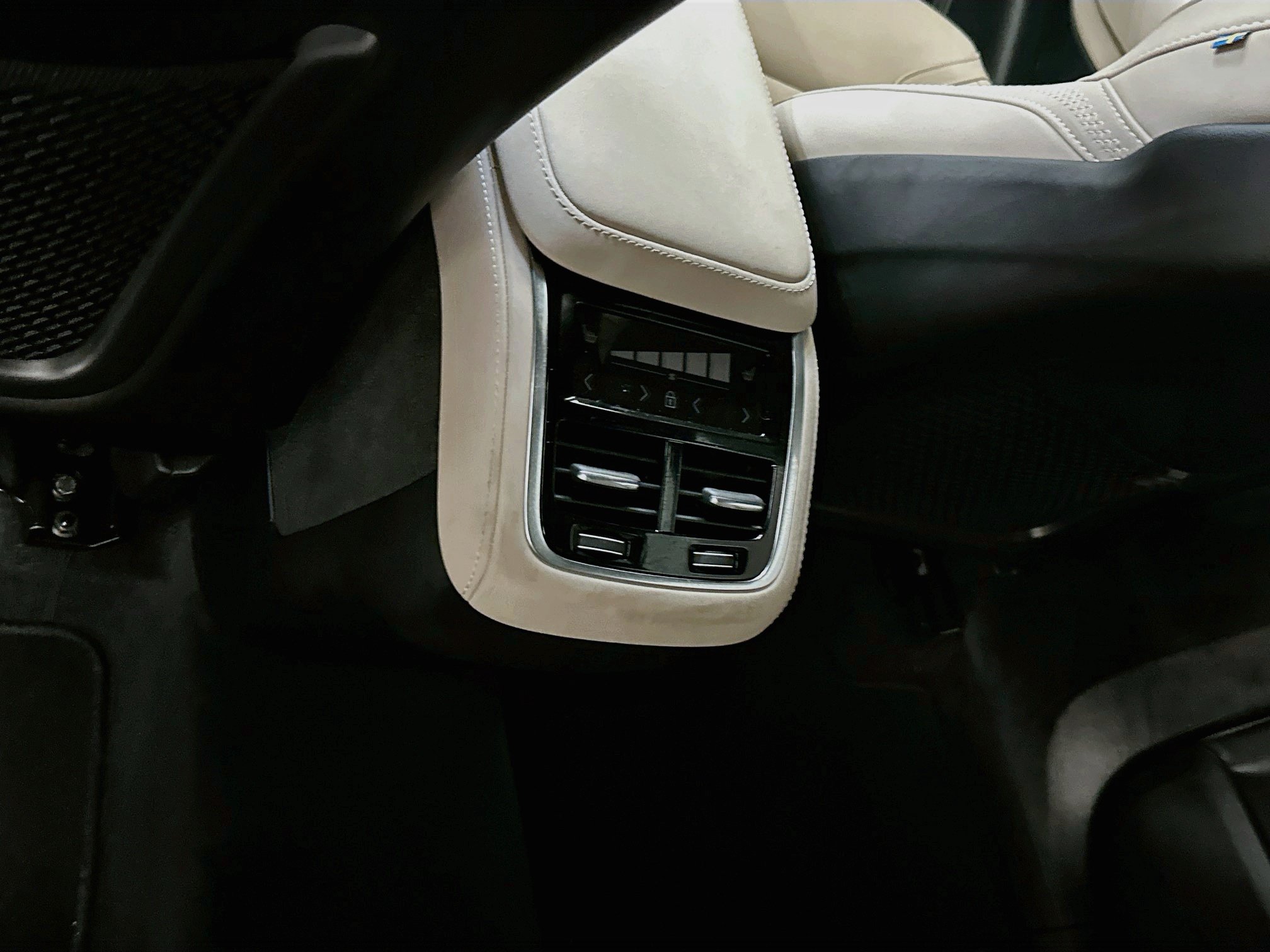 Used 2026 Volvo XC90 B6 Plus AWD/4WD image 29