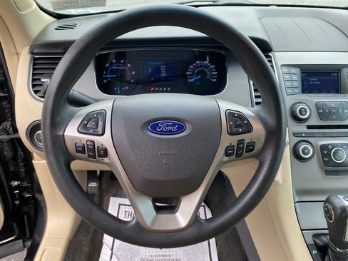 Used 2015 Ford Taurus SE FWD image 13