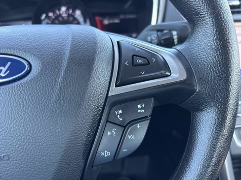 Used 2020 Ford Fusion SE FWD image 15