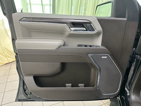 Certified 2024 Chevrolet Silverado 1500 LTZ w/ Technology Package image 38