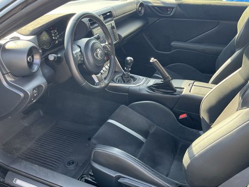 Certified 2023 Toyota GR86 Premium RWD image 10