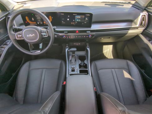 Certified 2024 Kia Sorento S w/ Panoramic Sunroof Package image 14