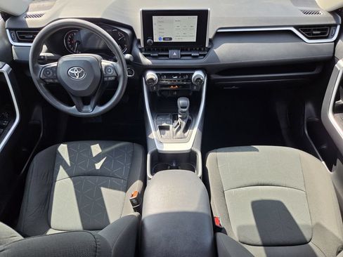 Used 2025 Toyota RAV4 XLE FWD image 12