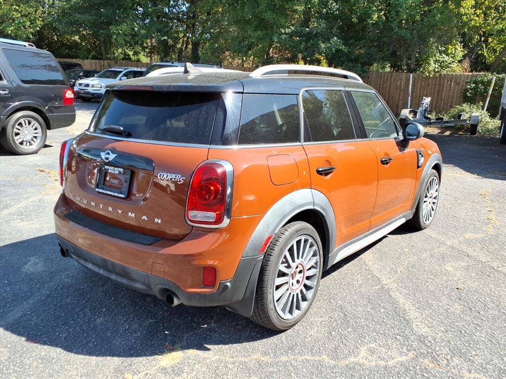 Used 2017 MINI Cooper Countryman S FWD image 3