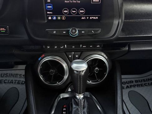 Used 2020 Chevrolet Camaro LT RWD image 15