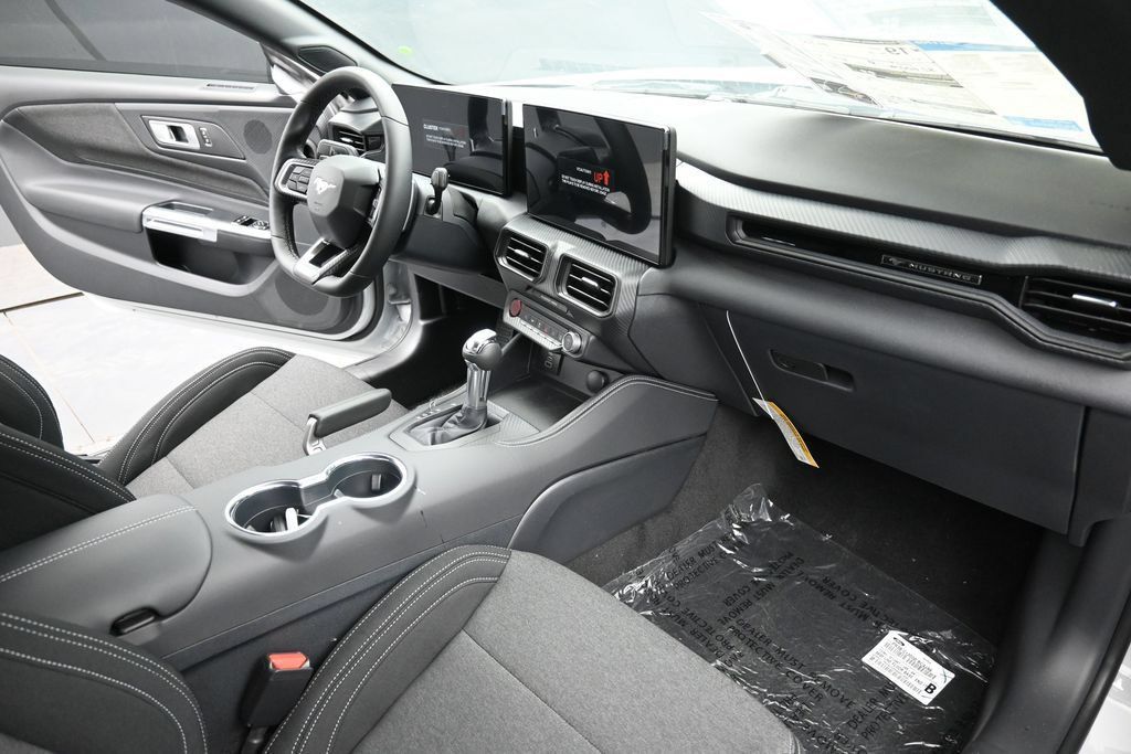 New 2026 Ford Mustang GT w/ GT Performance Package RWD image 2