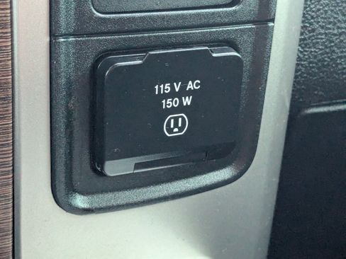 Used 2018 RAM 2500 Laramie w/ Cold Weather Group image 19