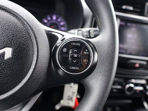 Used 2022 Kia Soul LX image 26