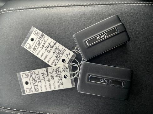 Used 2025 Jeep Grand Cherokee Altitude w/ Trailer Tow Package image 14