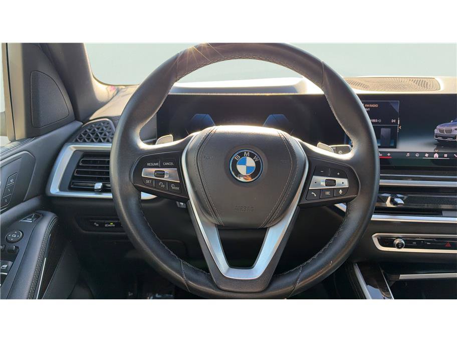 Used 2024 BMW X5 xDrive50e w/ Parking Assistance Package AWD/4WD image 33