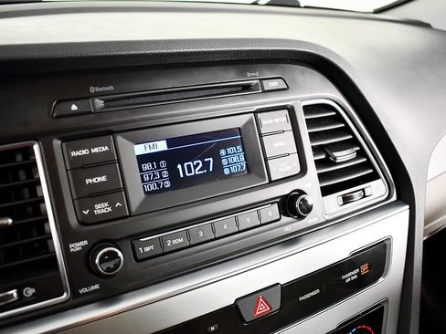 Used 2015 Hyundai Sonata SE image 27